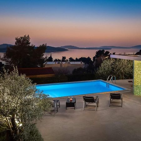 Villa Tela With Pool Жаборич Экстерьер фото