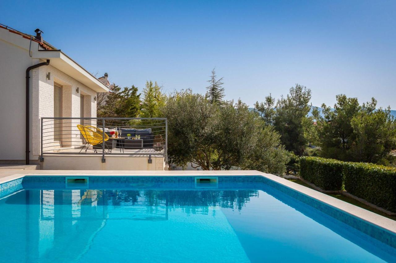 Villa Tela With Pool Жаборич Экстерьер фото